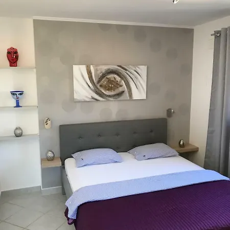 Flanell Apartmán Vir